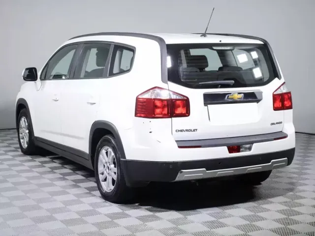 Chevrolet Orlando — фото 6